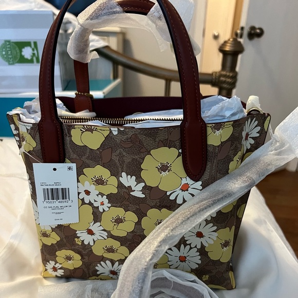 Coach Willow Tote - Picture 3 of 5